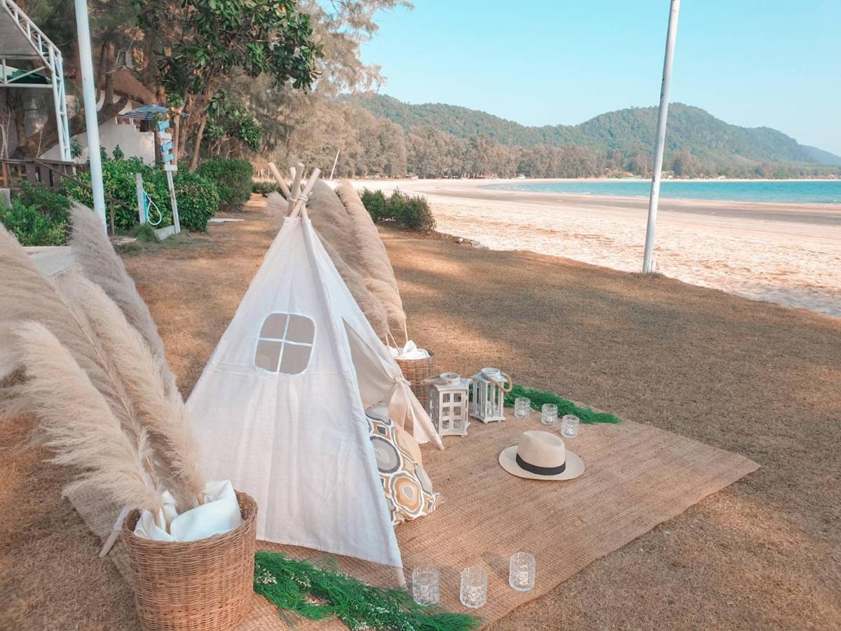 Twin Bay Koh Lanta