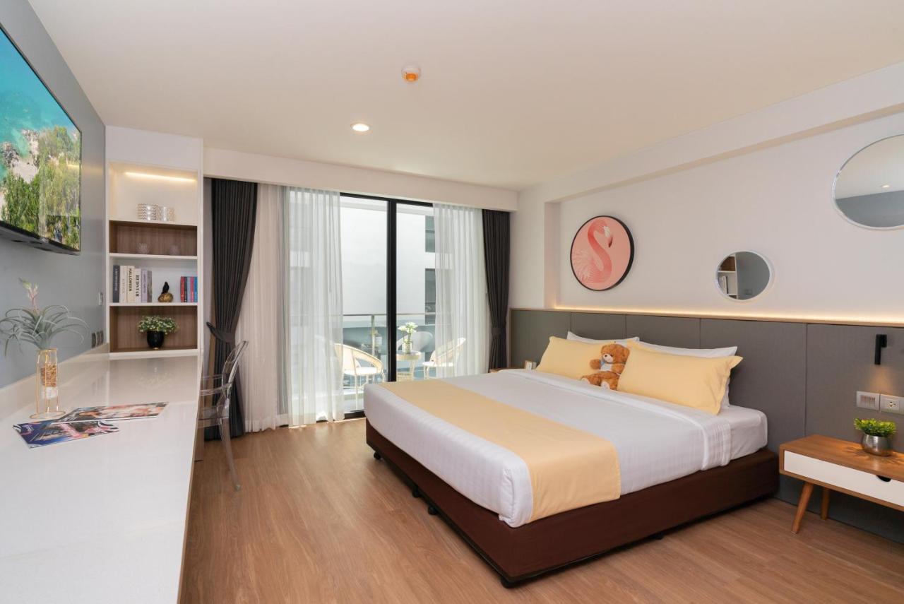 Wekata Luxury 4* Kata Beach (Phuket)