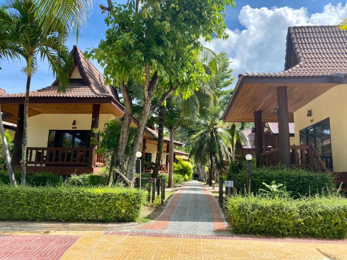 Resort Phi Phi Villa Resort 3*