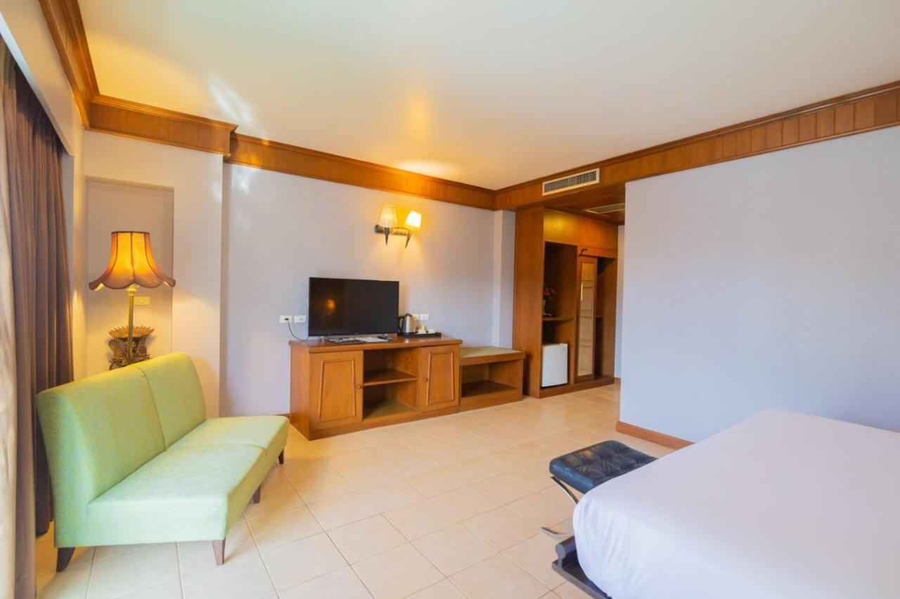 C & N Patong, Phuket 3*