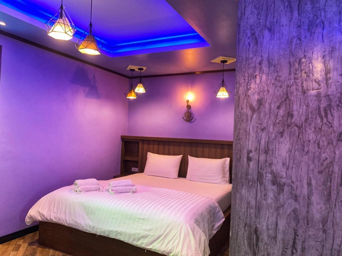 Mangrove House Lanta Old Town 2*