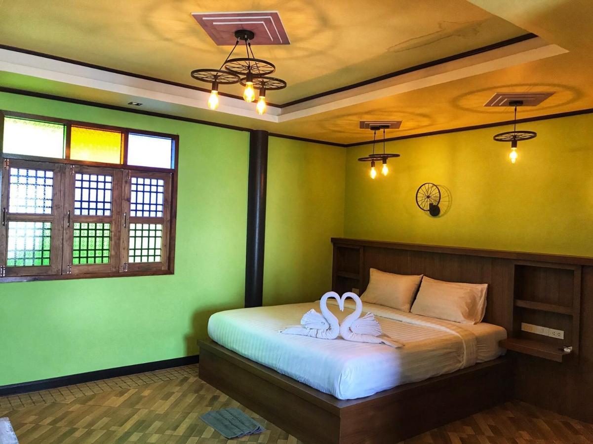 Mangrove House Lanta Old Town Casa de hóspedes Koh Lanta