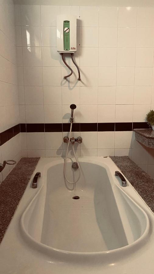Lanta Village Hotel
