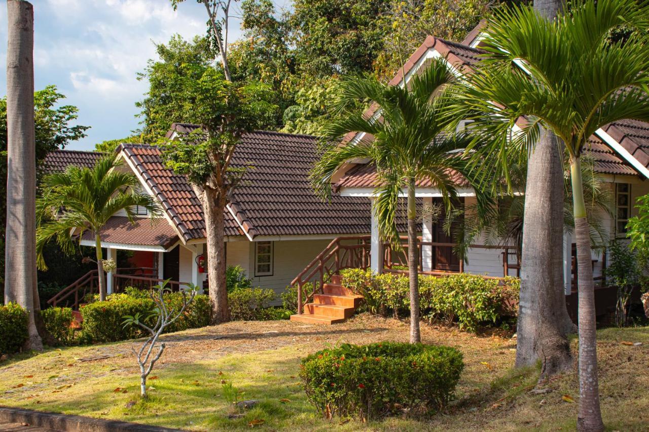 Lanta Village Hotel