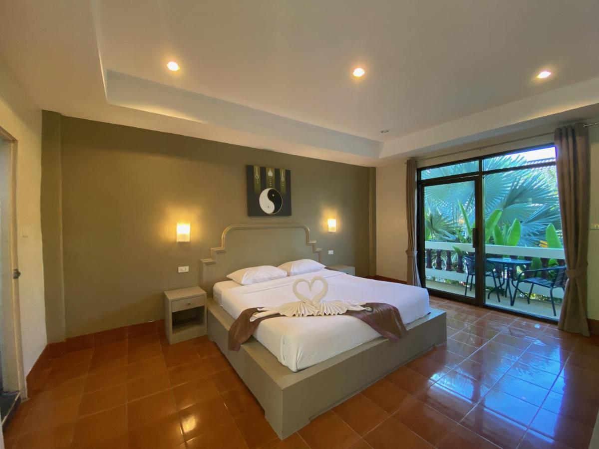 Tropical Palm Resort 3*