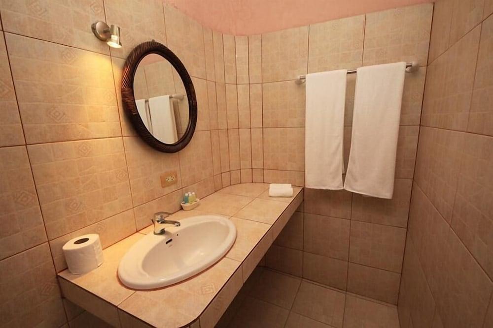 Wazzah Hotel Koh Samui