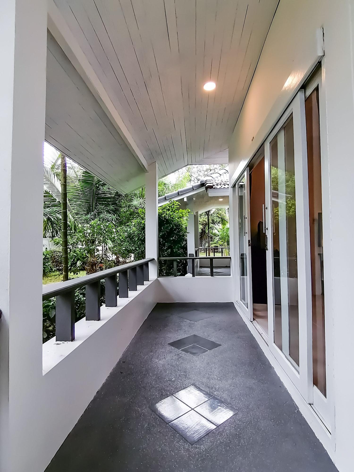 Hotel The Cosy Maenam 3*