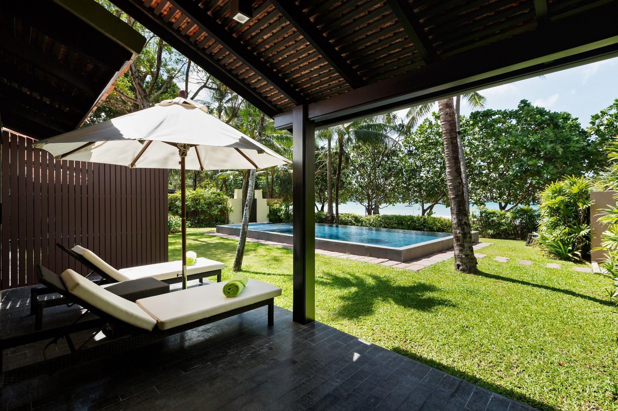 Impiana Beachfront Patong, Phuket Resort 4*