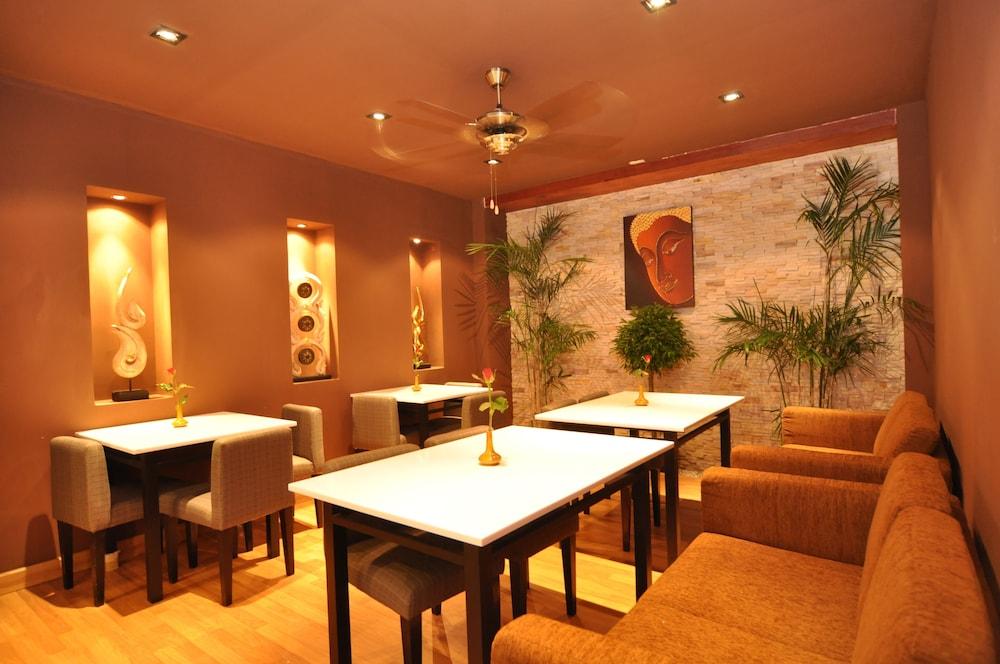 Hotel Hemingway's Patong