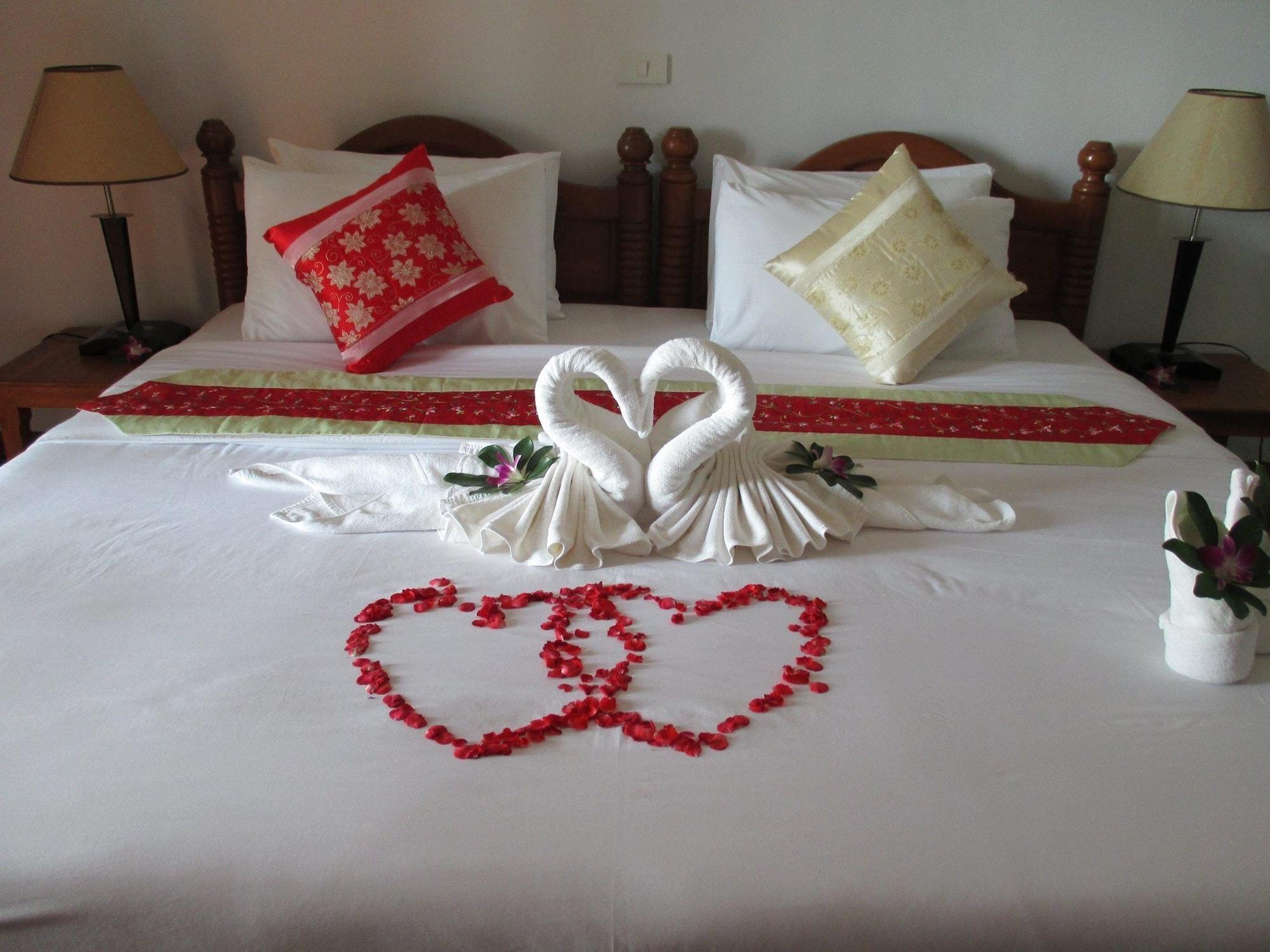 Lipa Bay Resort Lipa Noi