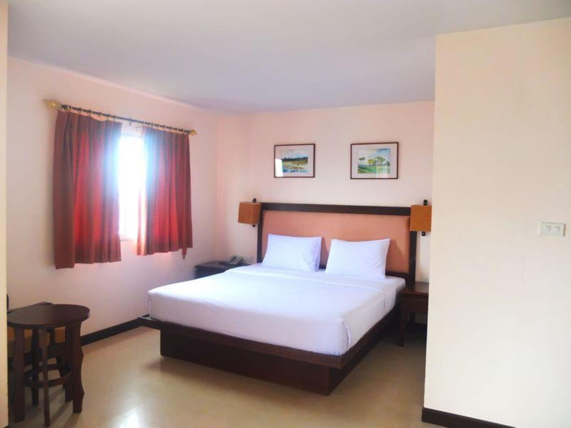 Hotel Naris Art 3*
