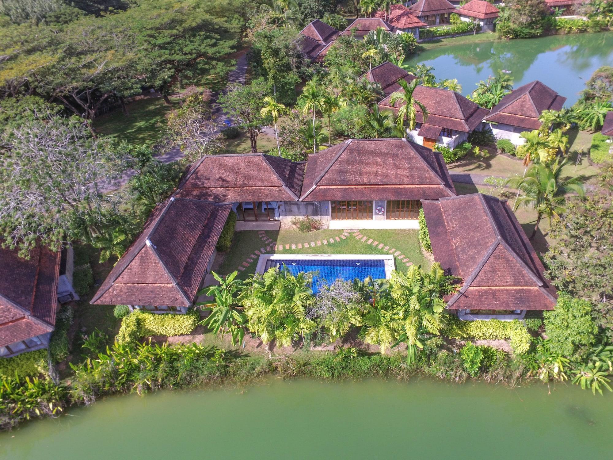 Pool 5* Bor Saen