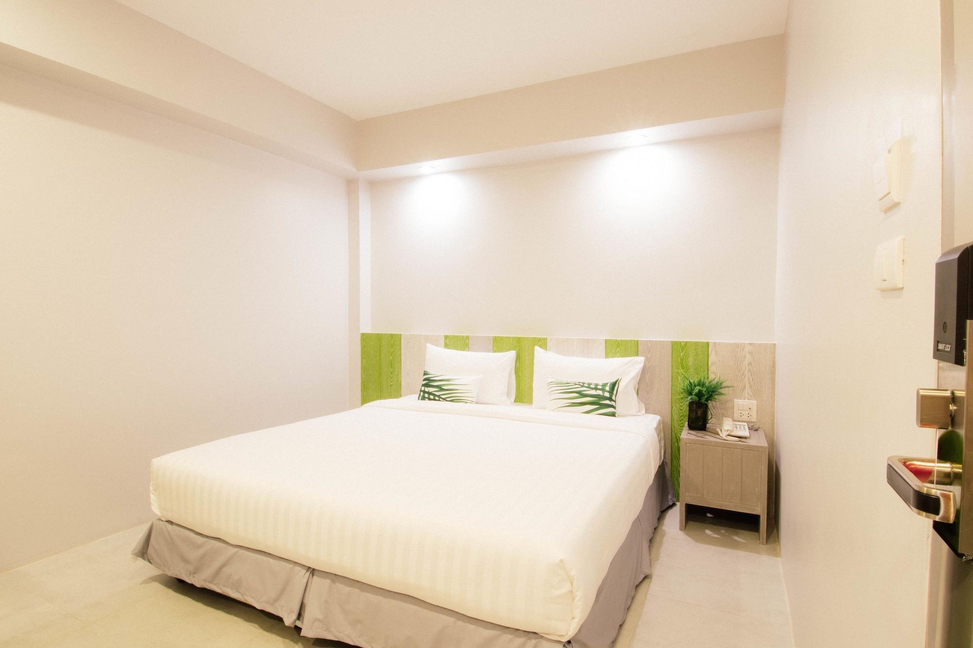 The Pat Hotel 5*