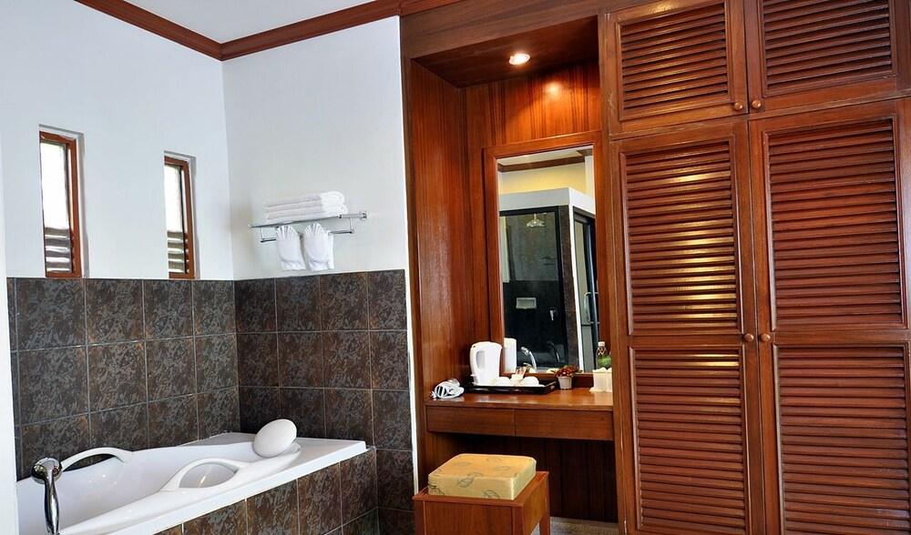 Hotel The Kib & Koh Kho Khao Island