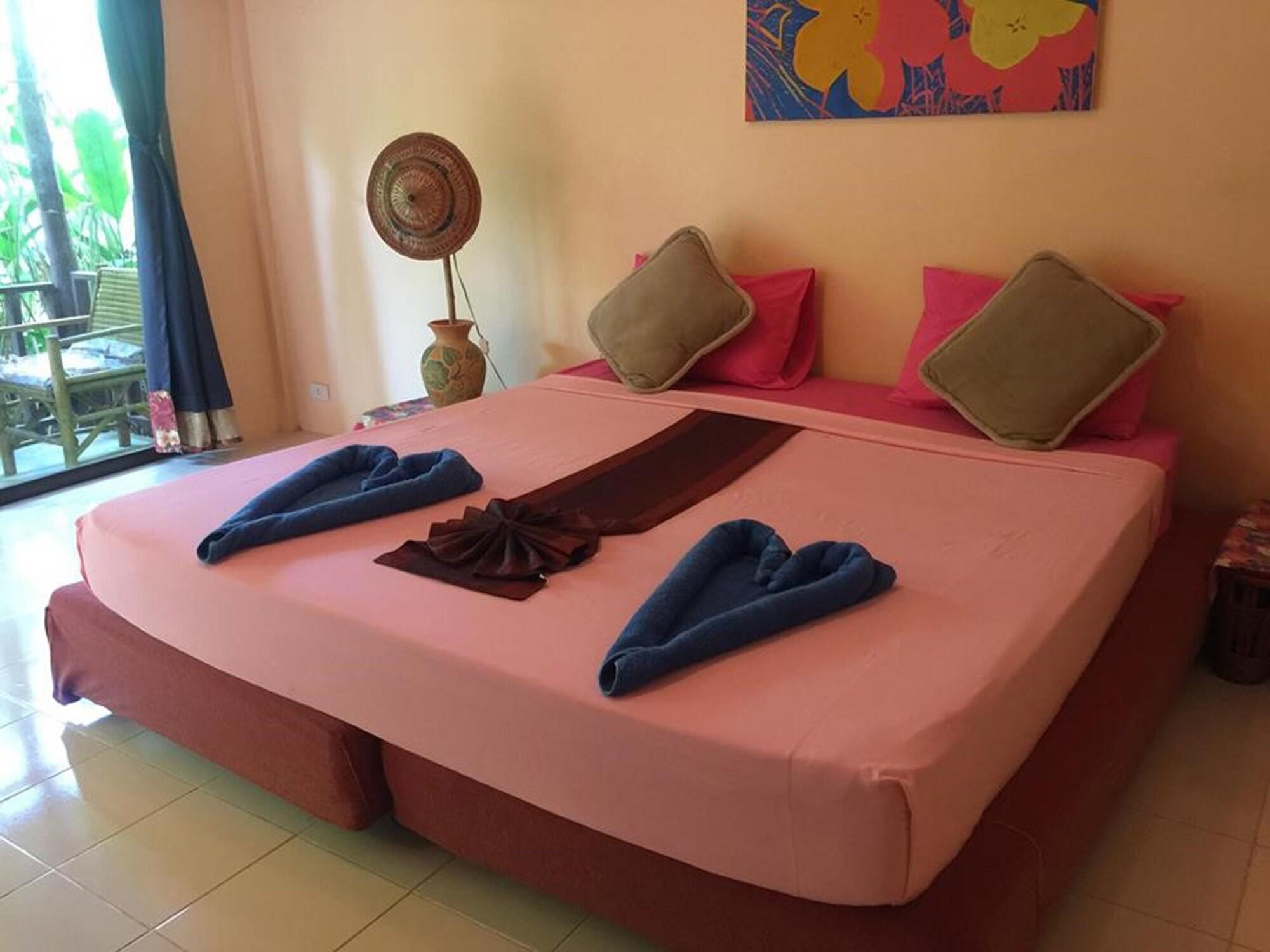 Cha-ba & Art Gallery Resort 3*