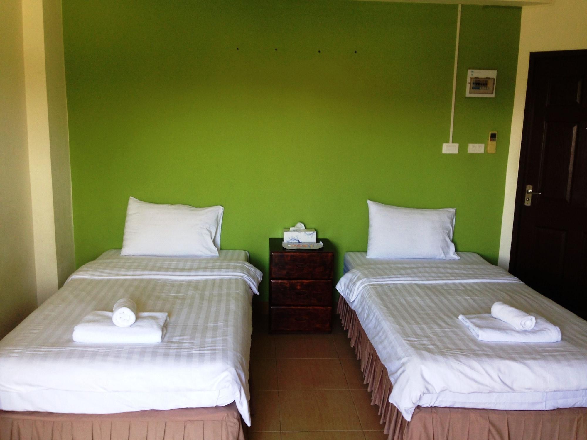 Yanadin Service Aparthotel Bang Saen
