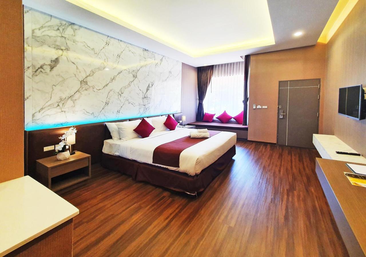 Hotel Rnana Grand