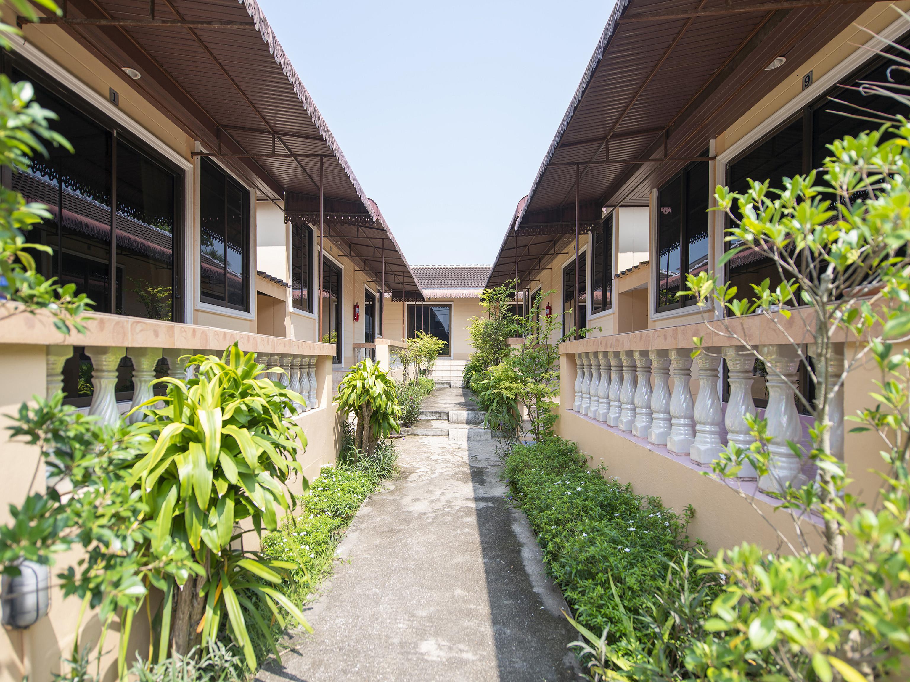 Hotel Oyo 325 Naiyang
