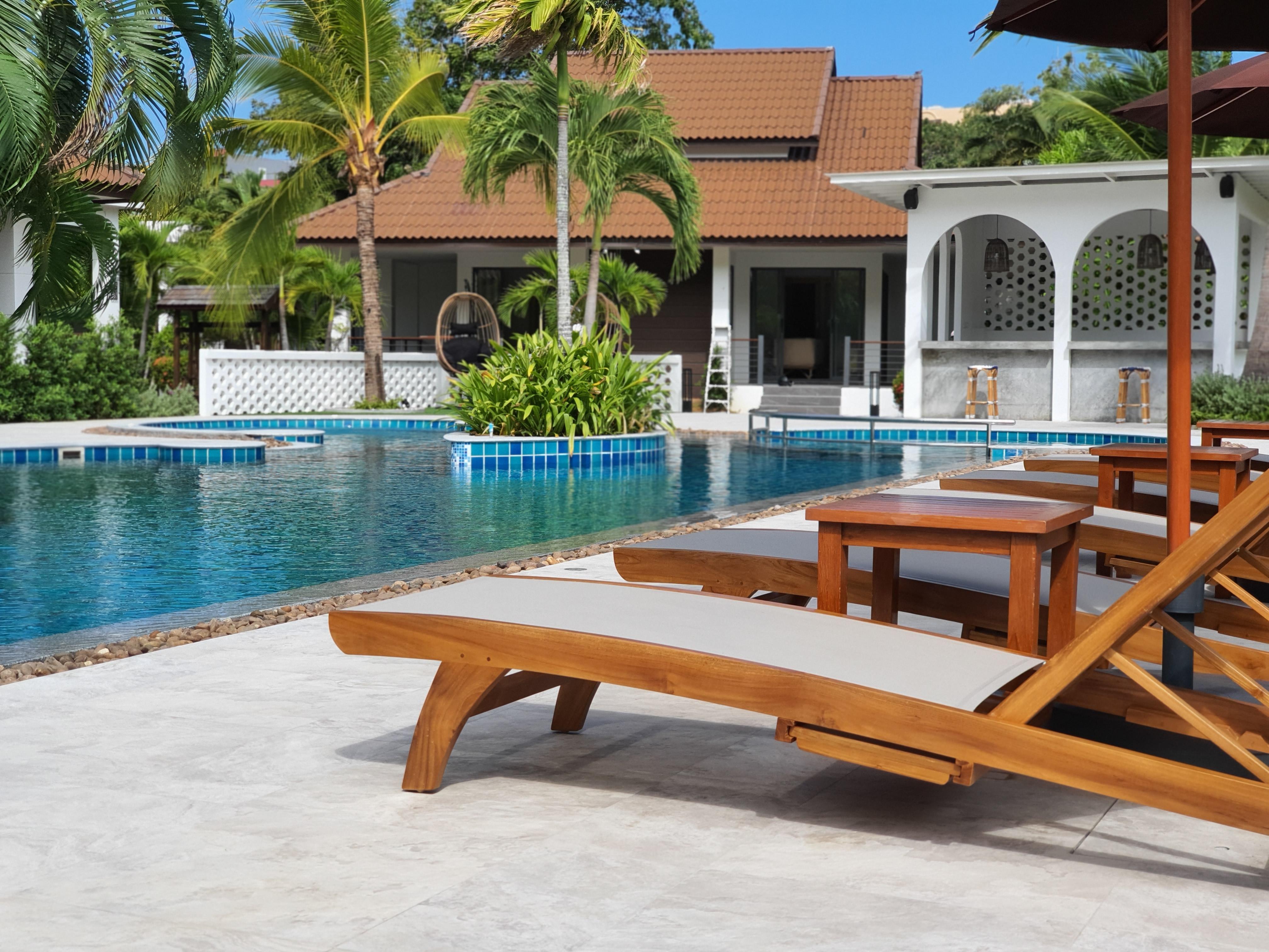 Blu Pine & Pool Access - Sha
