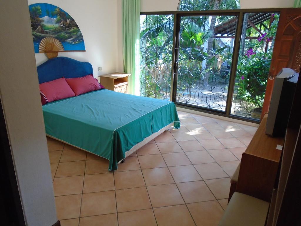 Baan Coconut Bang Tao Beach (Phuket)