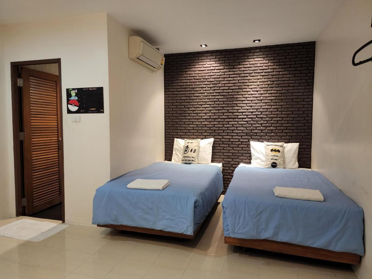 Albergue Dfeel House *