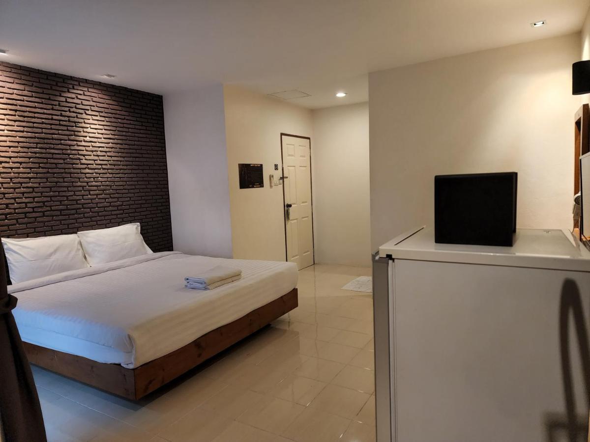 Dfeel House Albergue *