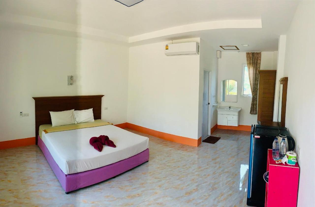 Lanta Paradise Resort 3*
