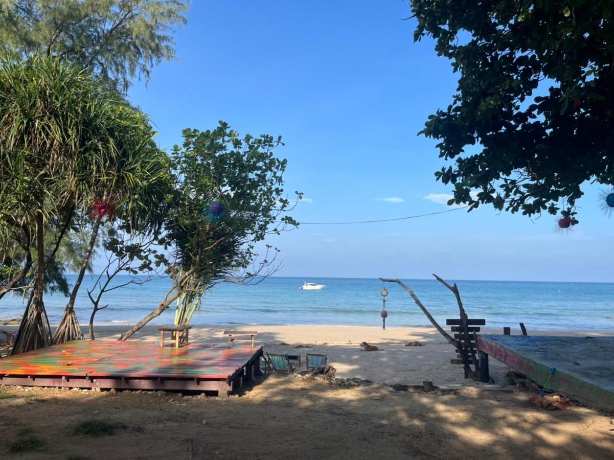 Sanctuary Lanta Resort *