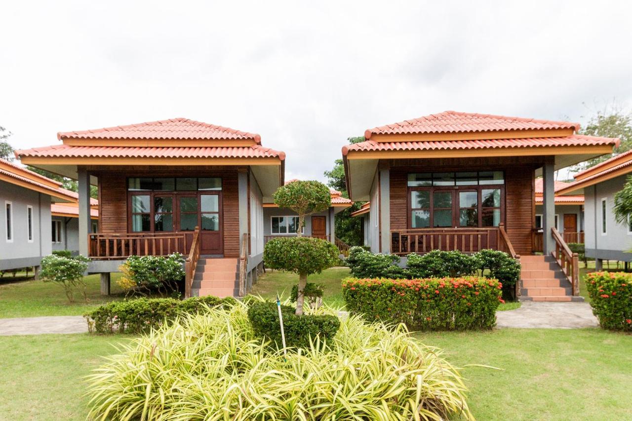 Resort Lanta Lapaya 3*