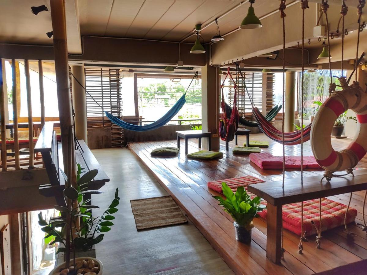 Non La - Bed & Yoga Koh Lanta
