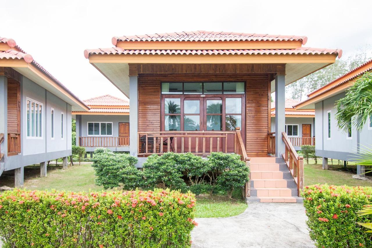 Lanta Lapaya 3*