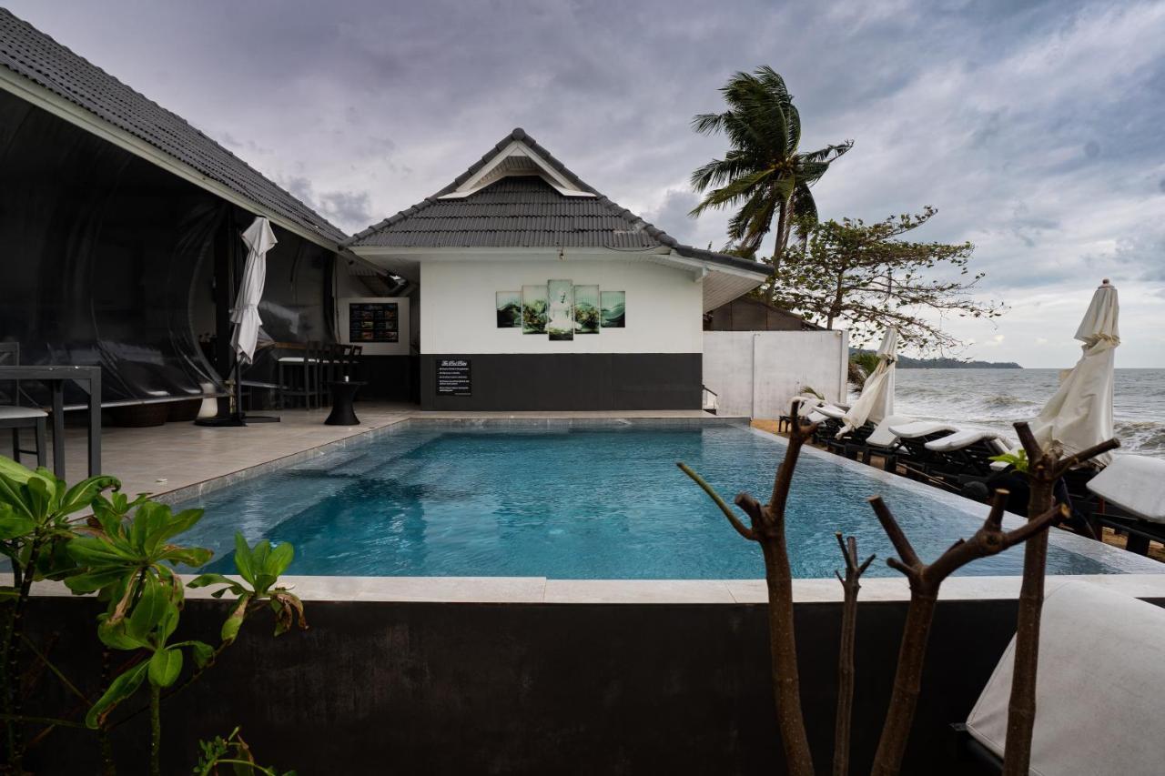 The Cosy Maenam Hotel 3*