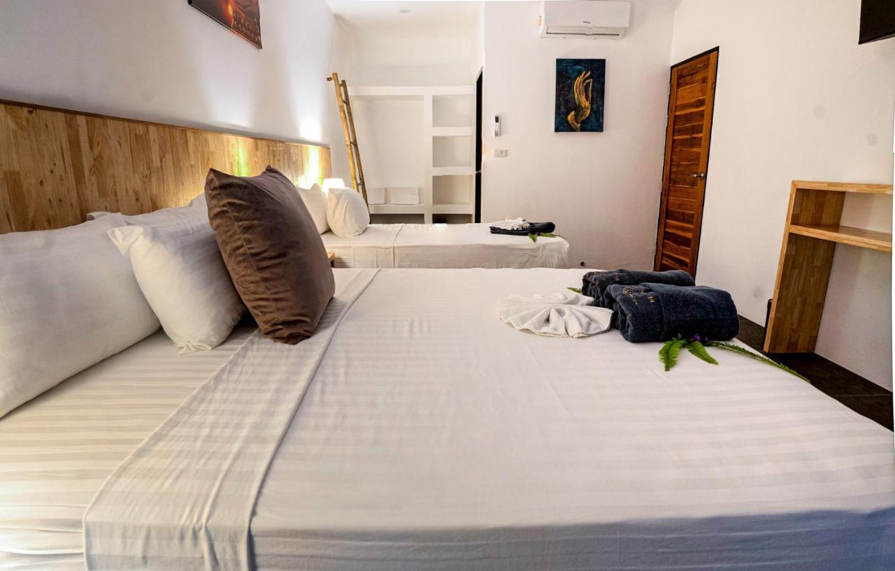 The Cosy Maenam Hotel
