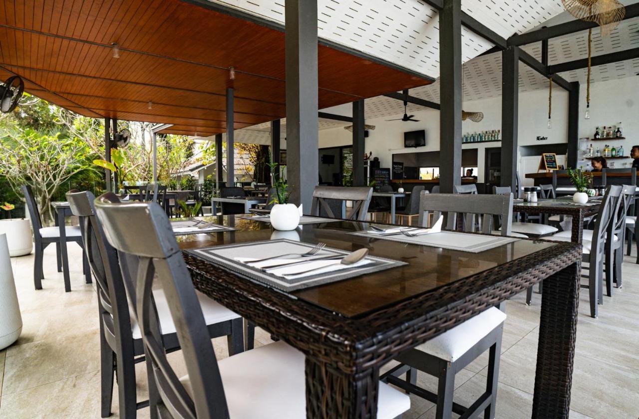 The Cosy Maenam Hotel