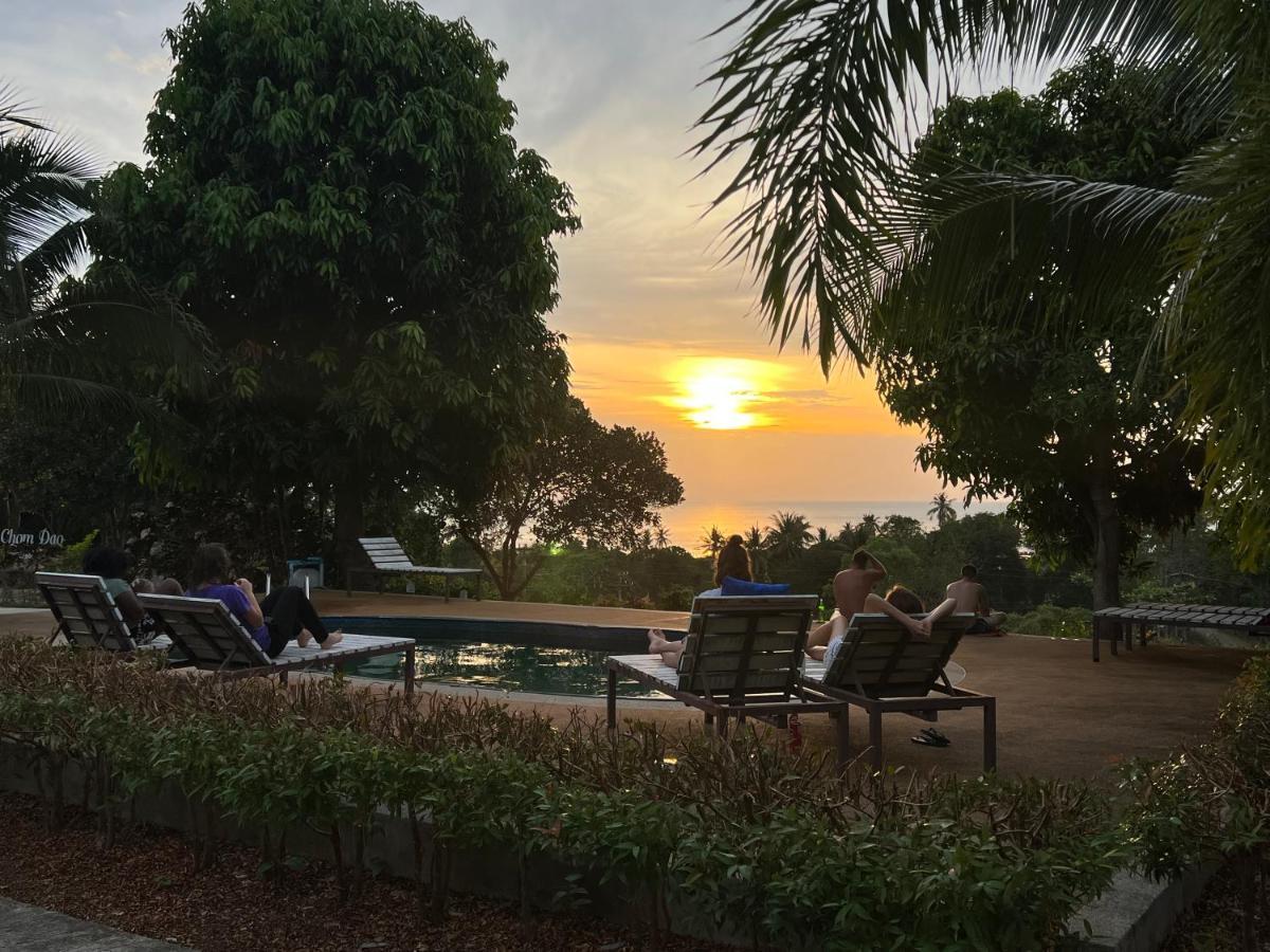 Chom Dao Hotel 2*