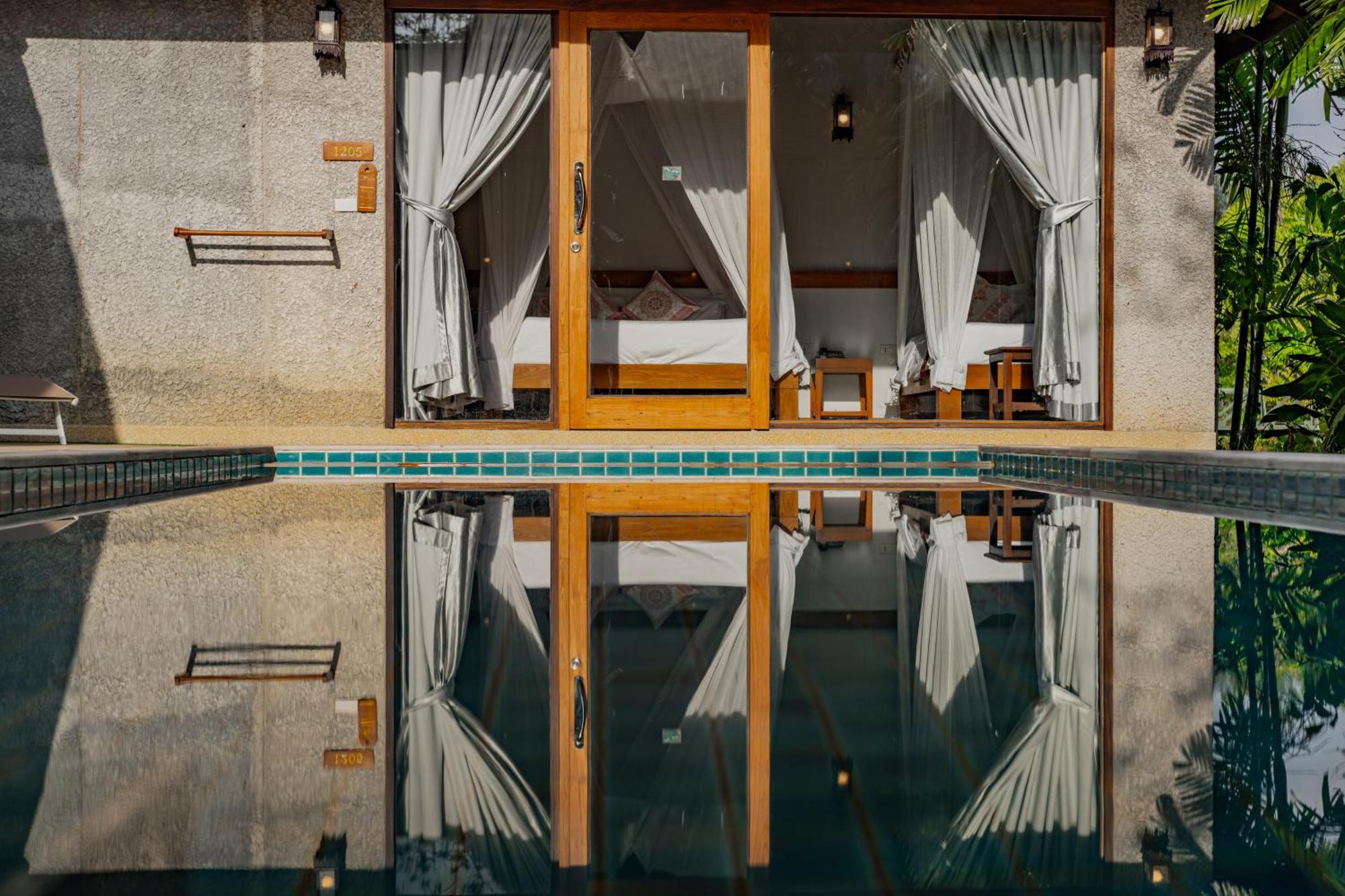 Resort Pool Bor Saen