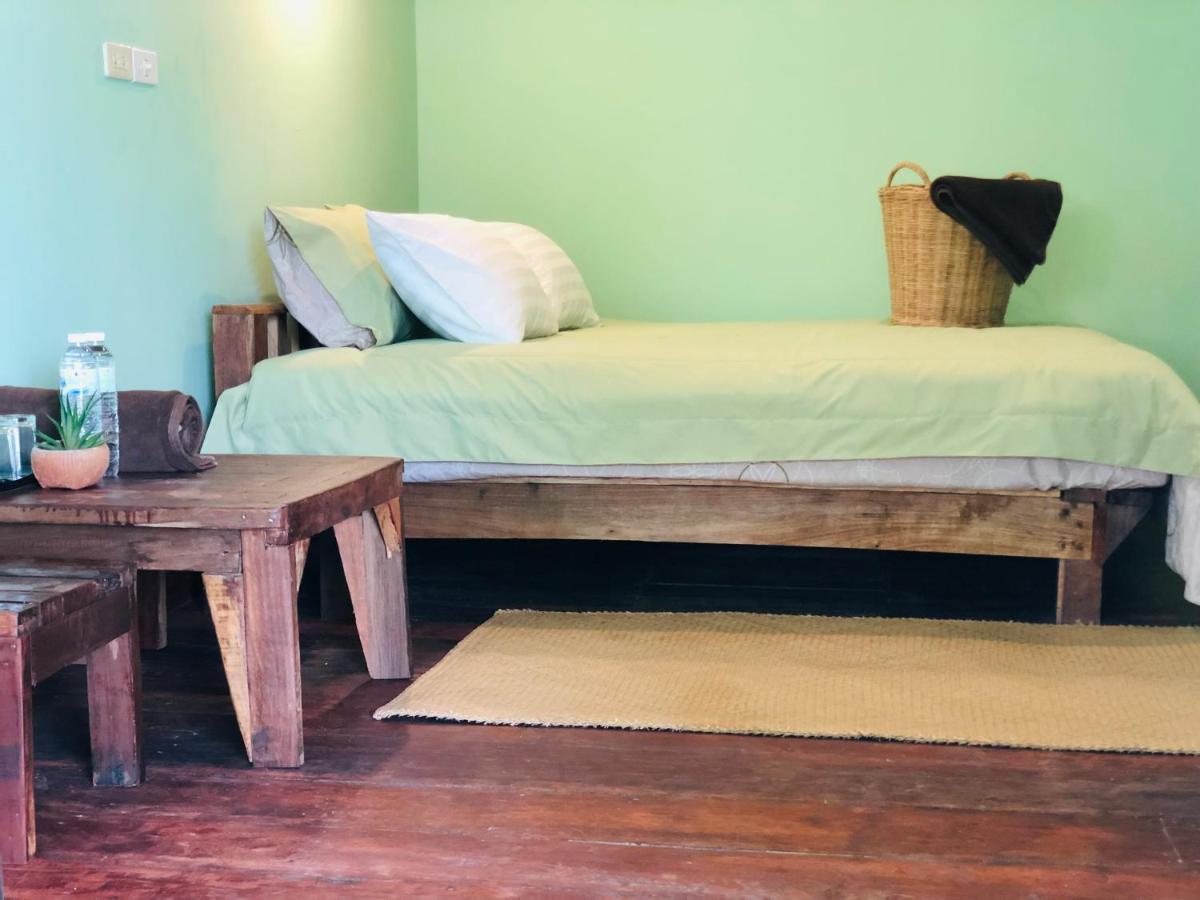 Navareeya House Seaview Guest house