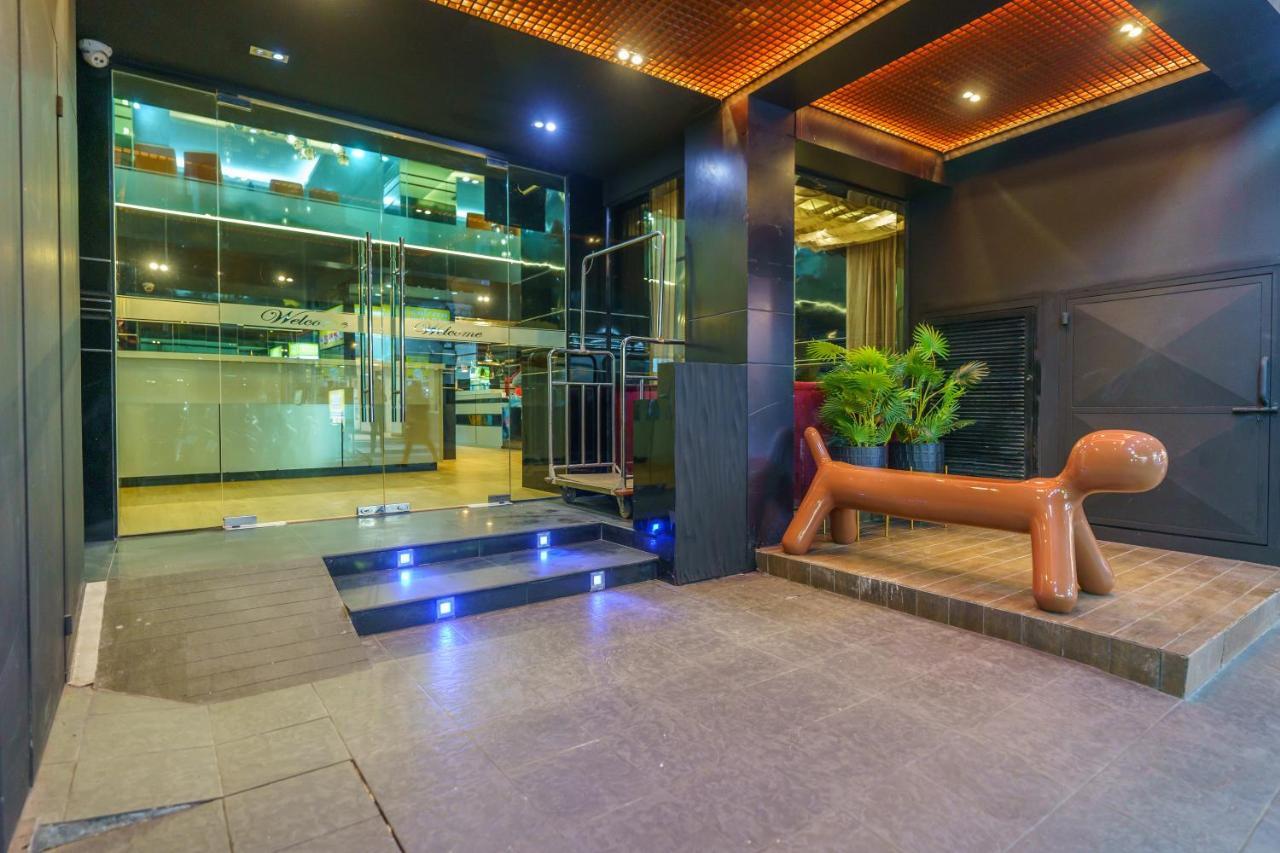 De Lux Bangkok