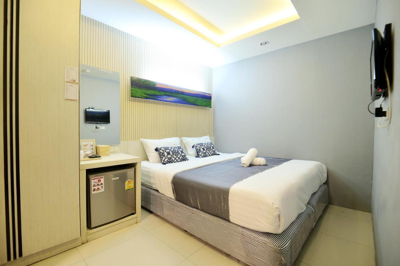 Hotel De Lux Bangkok Ban Khlong Lat Bua Khao