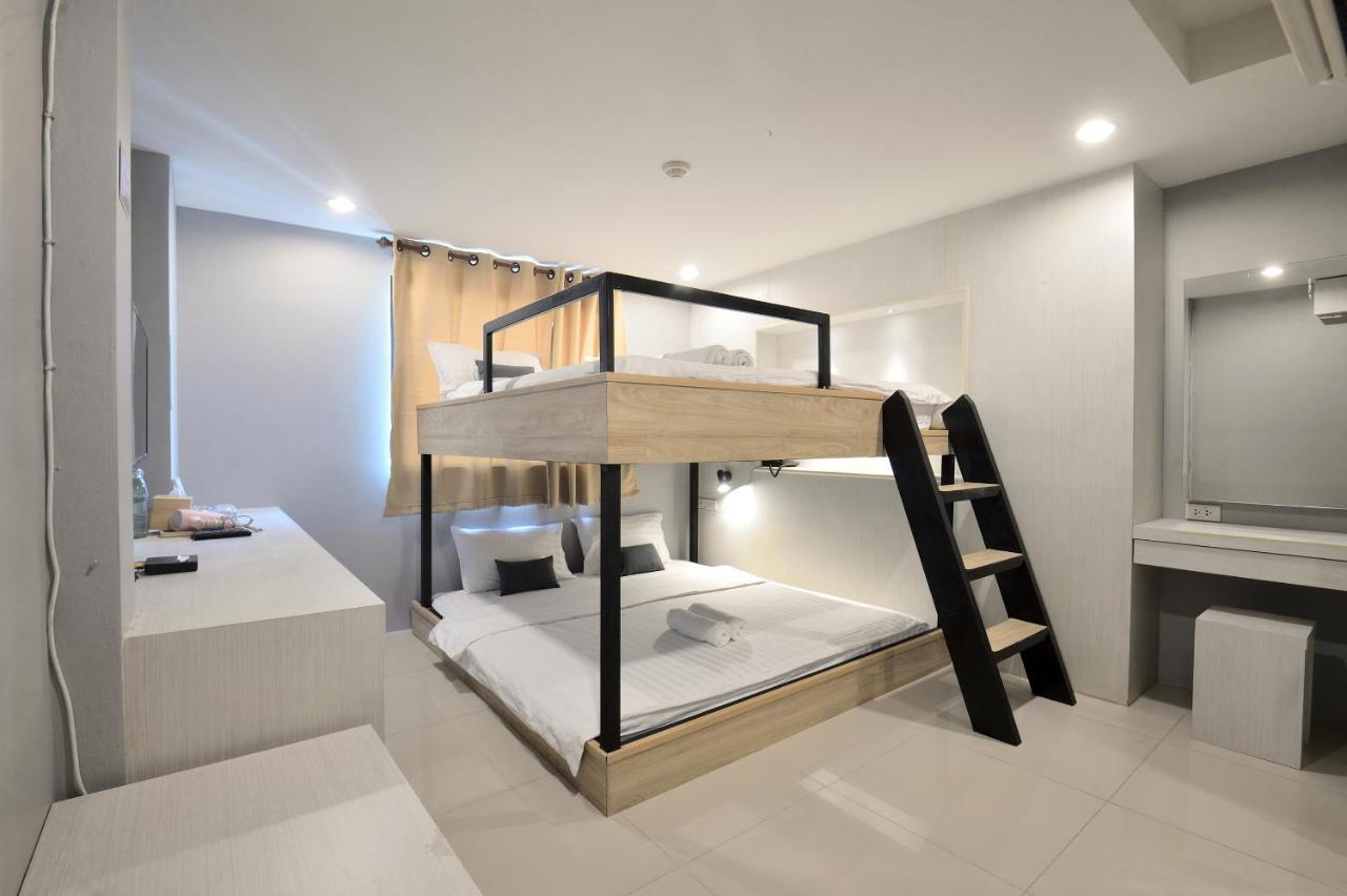 Hotel De Lux Bangkok 4*