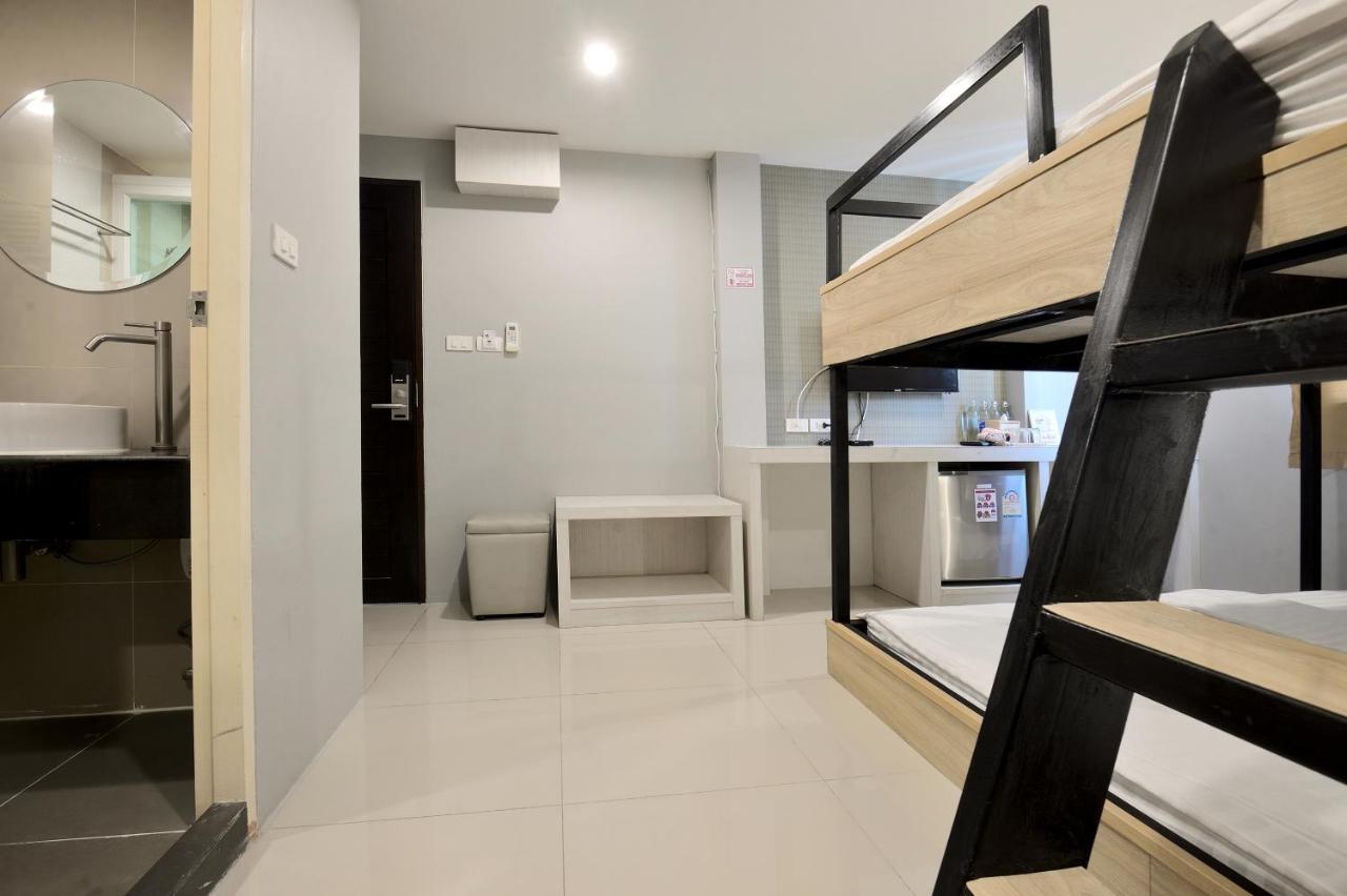 Hotel De Lux Bangkok