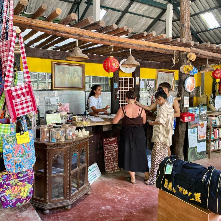 Chill Out Bar And Tonsai Beach