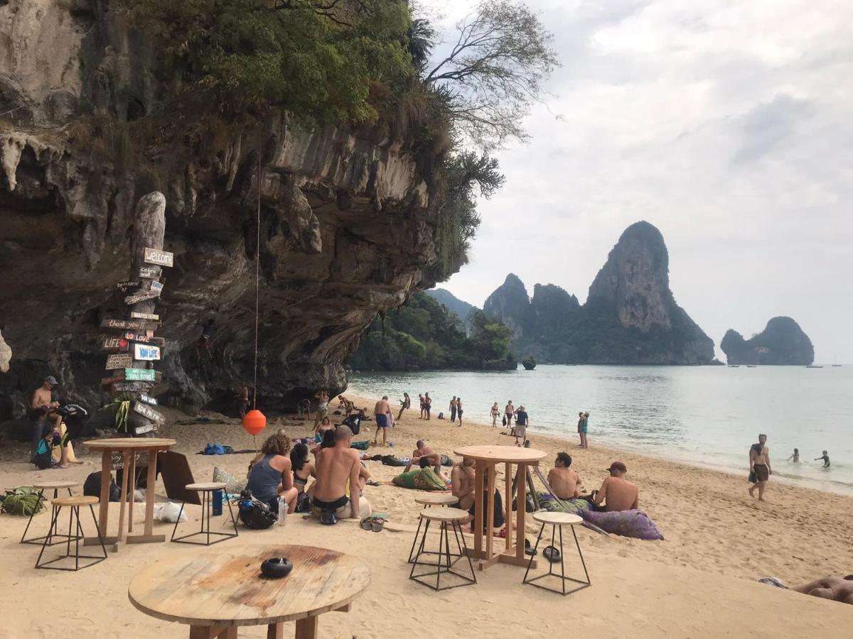 Chill Out Bar And