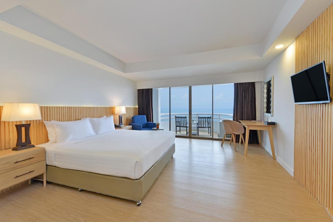 Hotel D Varee Beach, Pattaya Jomtien Beach