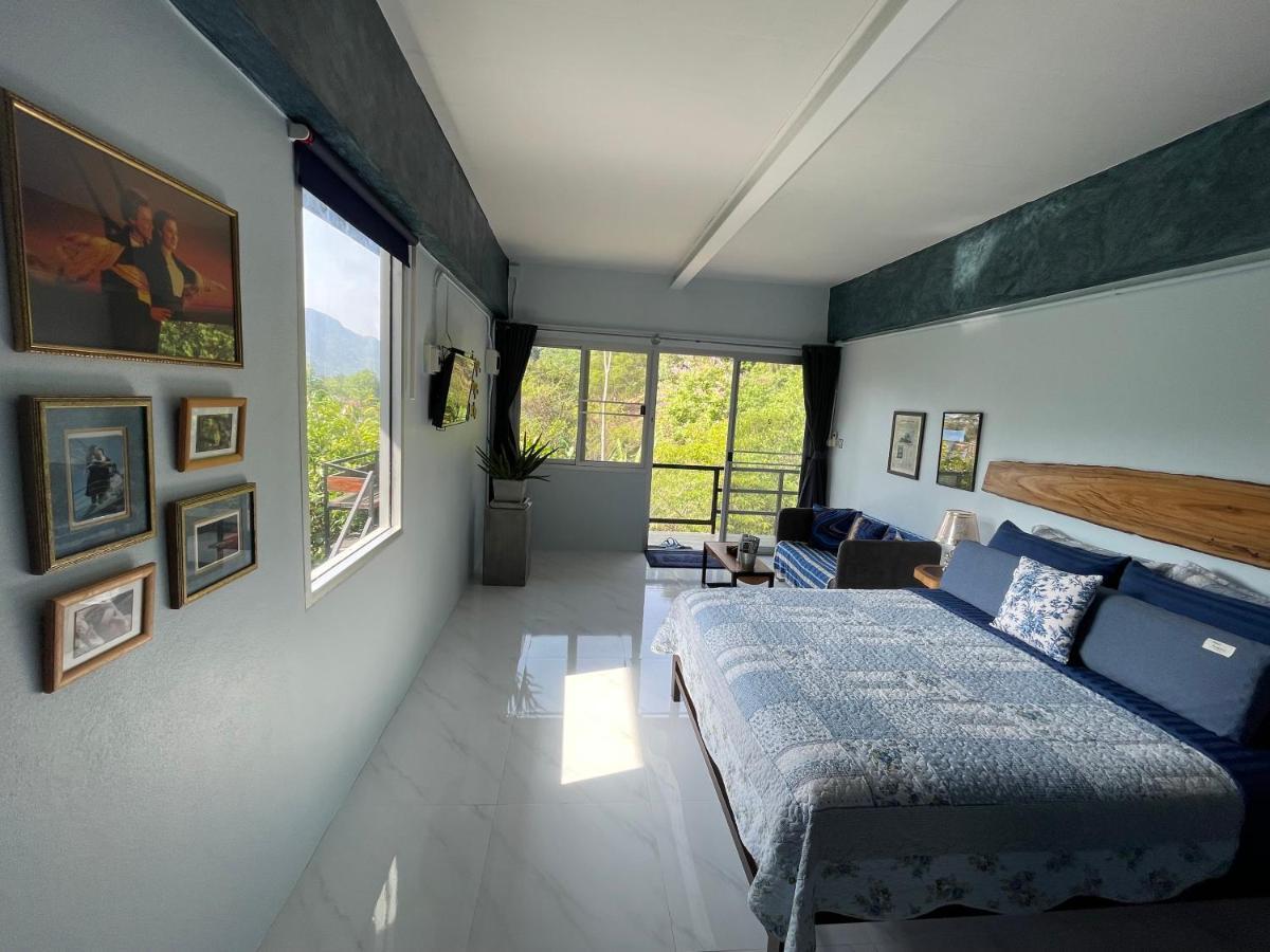 ลอดจ์พังงา บูทีค Country house *