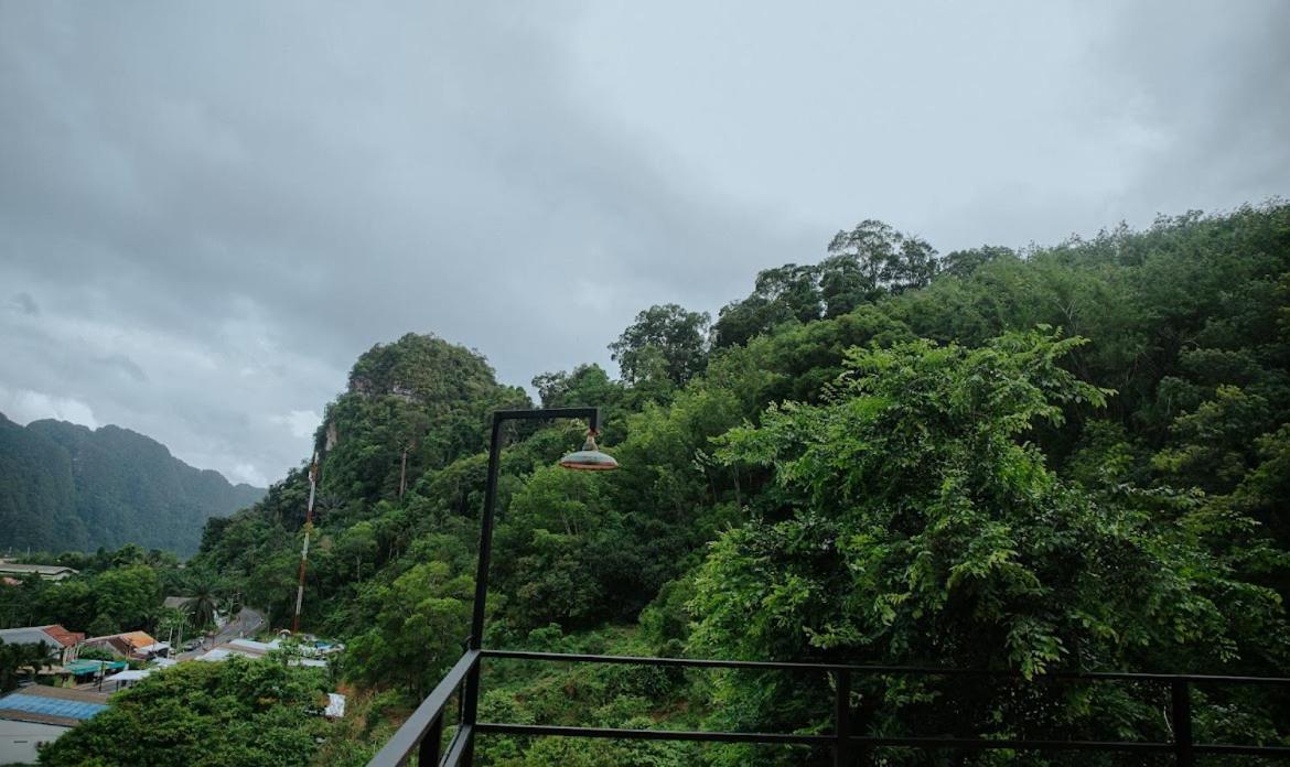 ลอดจ์พังงา บูทีค Country house Phang Nga