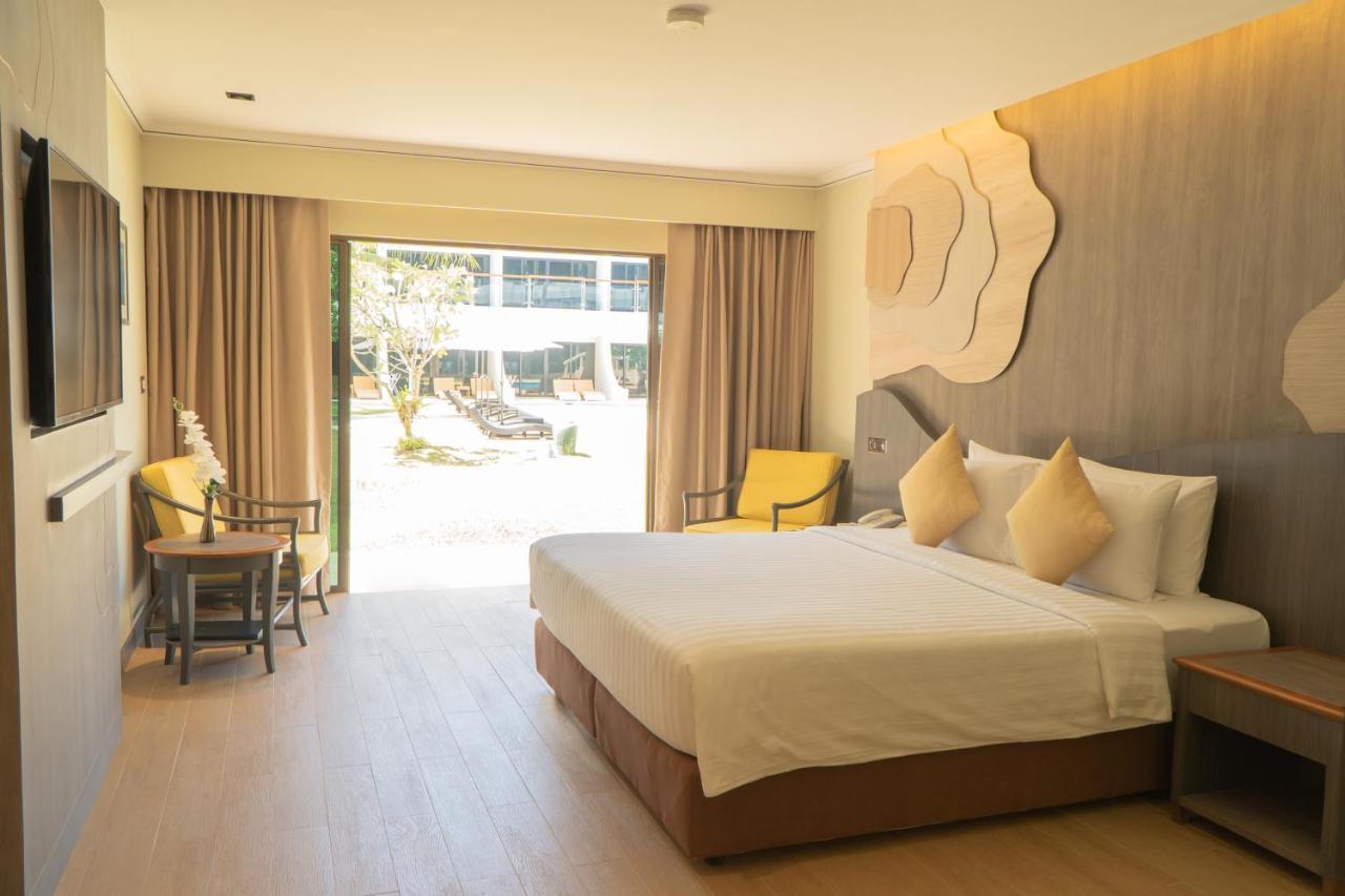 Amora Phuket Bang Tao Beach (Phuket)