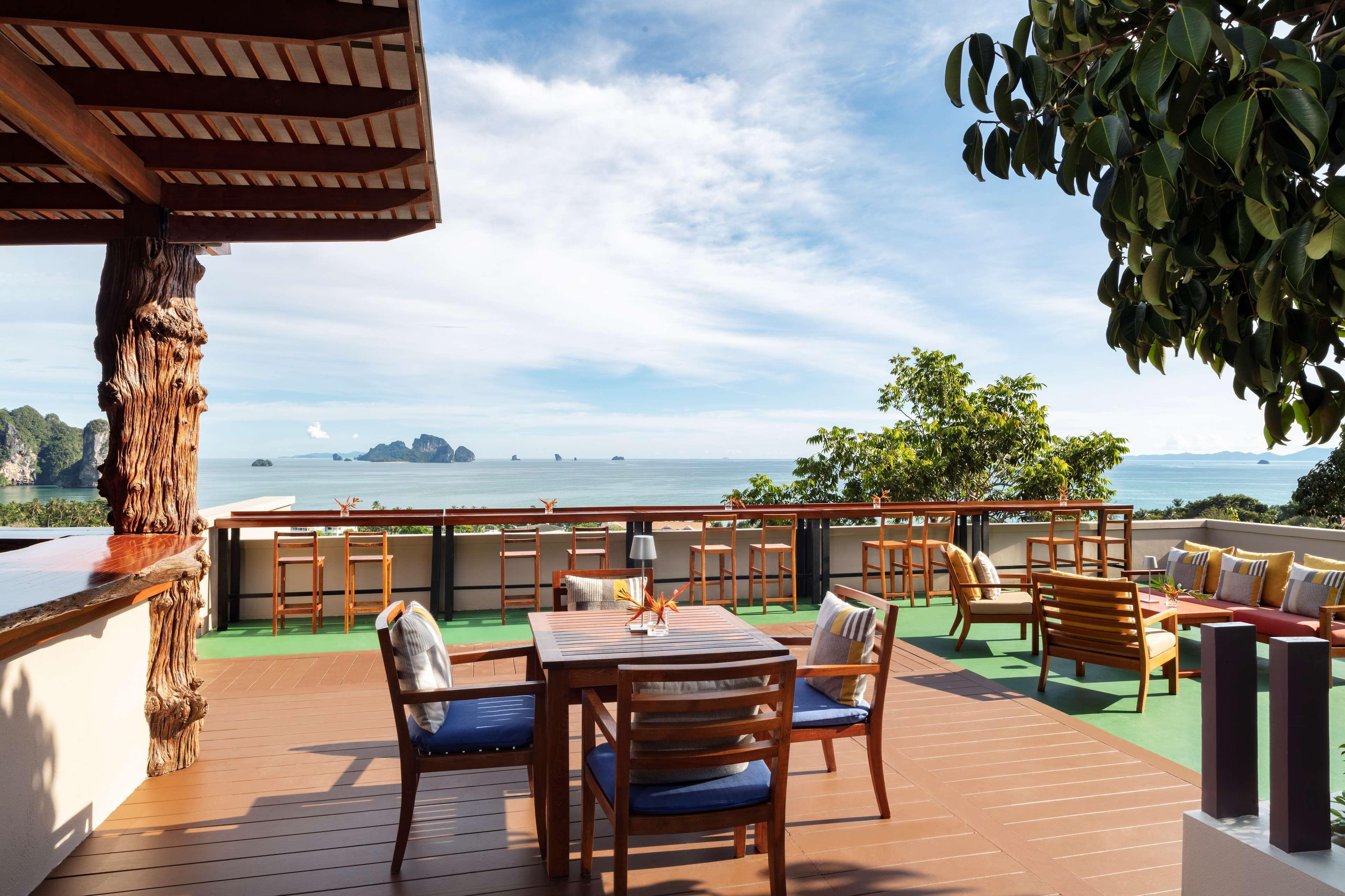 Avani Cliff Krabi 4*
