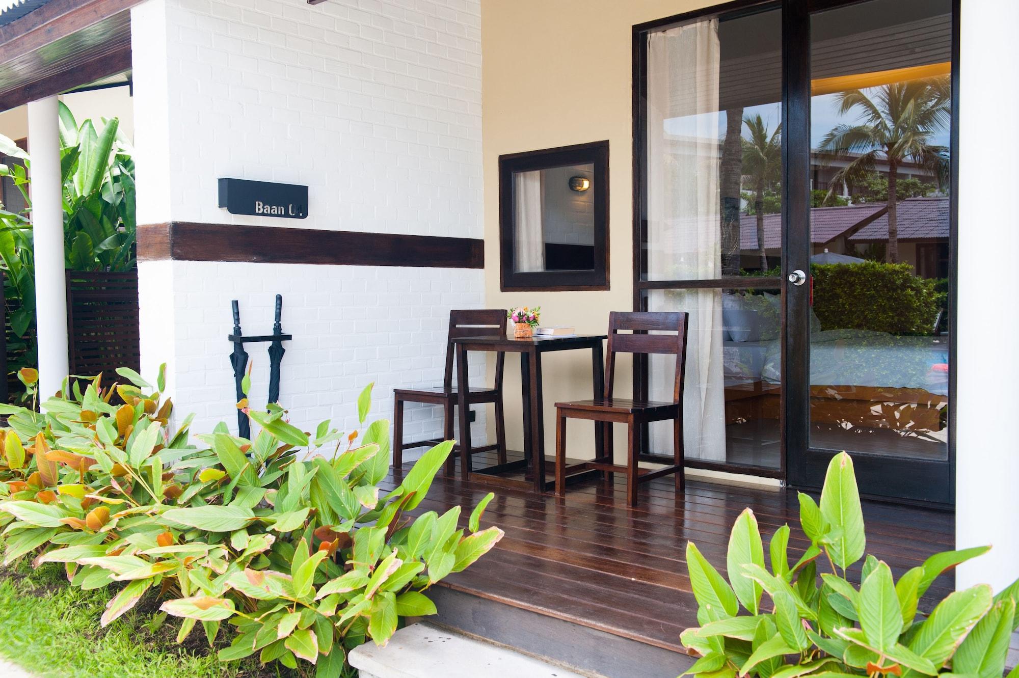 Resort Baan Talay 4*