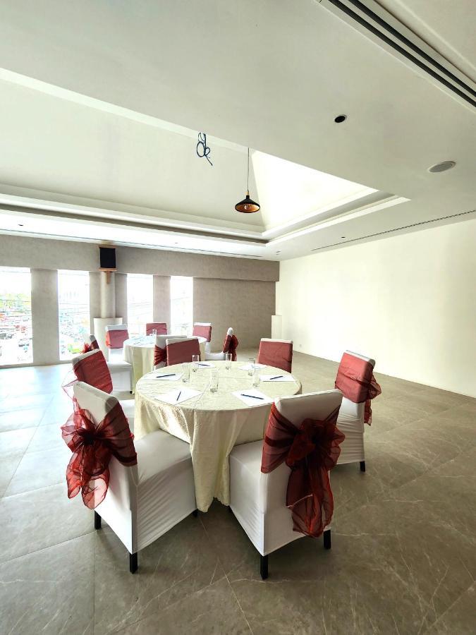 Zo Amalthea Hotel 4*